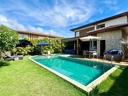 Praia do Forte - Casa Ampla Próxima ao Mar!