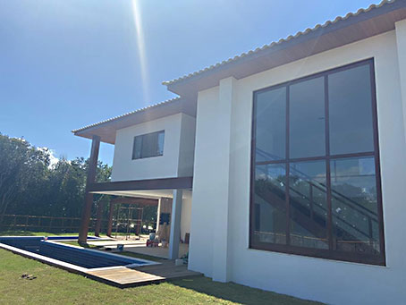Linda Casa de 5 Quartos em Condomínio Premium na Praia do Forte