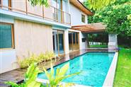 4 Casas Deslumbrantes à Venda em Praia do Forte: Seu Paraíso na Bahia!