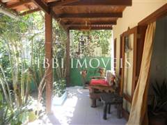 2 houses in great location in Arraial 3