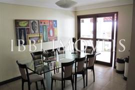 Excellent house with 3 floors in Itaigara 4