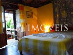 Excellent hostel with 9 bathrooms and 2 cottages in Arraial D