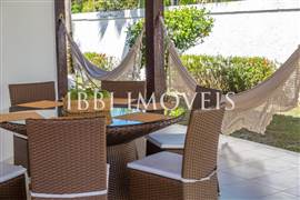 Spacious Detached House  5