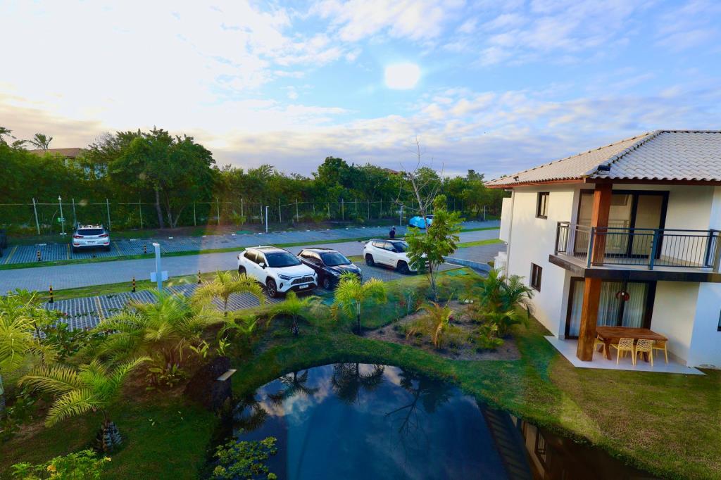Praia do Forte - Apartamento Mobiliado em Condomínio Bem Localizado