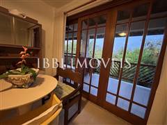Superior Apartment East 5
