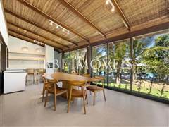 Casa Com Varanda Fechada  5