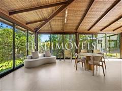 Casa Com Varanda Fechada  1