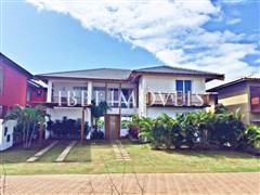 Luxury modern house situated in sought after condominium 7