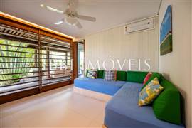 House Integrated into Nature with Total Privacy 13