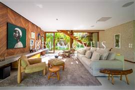 House Integrated into Nature with Total Privacy 2