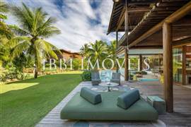 House Integrated into Nature with Total Privacy 7
