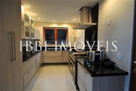 Furnished house with 4 Bedrooms 10