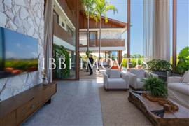 Casa No Local Mais Exclusivo  8