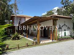 Casa Nova E Sofisticada Em  9