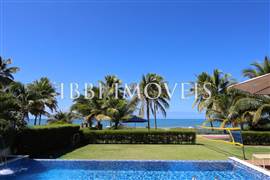 Beachfront House with 6 Bathrooms 3