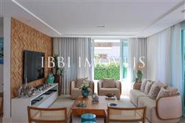Beachfront House with 6 Bathrooms 2