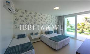 Beachfront House with 6 Bathrooms 11