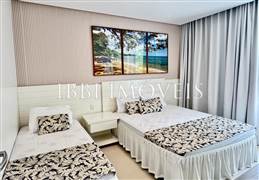 Beachfront House with 6 Bathrooms 10