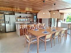 Spectacular Beach House 11