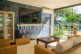 Luxuosa Casa Estilo Mansão  17
