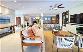 Exclusive Residence Just Steps From The Village 9